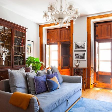 Alfama Terrace Apartment With Authentic XVIII Tiles And Historic Notes 3 Bedrooms & 2 Bathrooms Ac ลิสบอน ภายนอก รูปภาพ