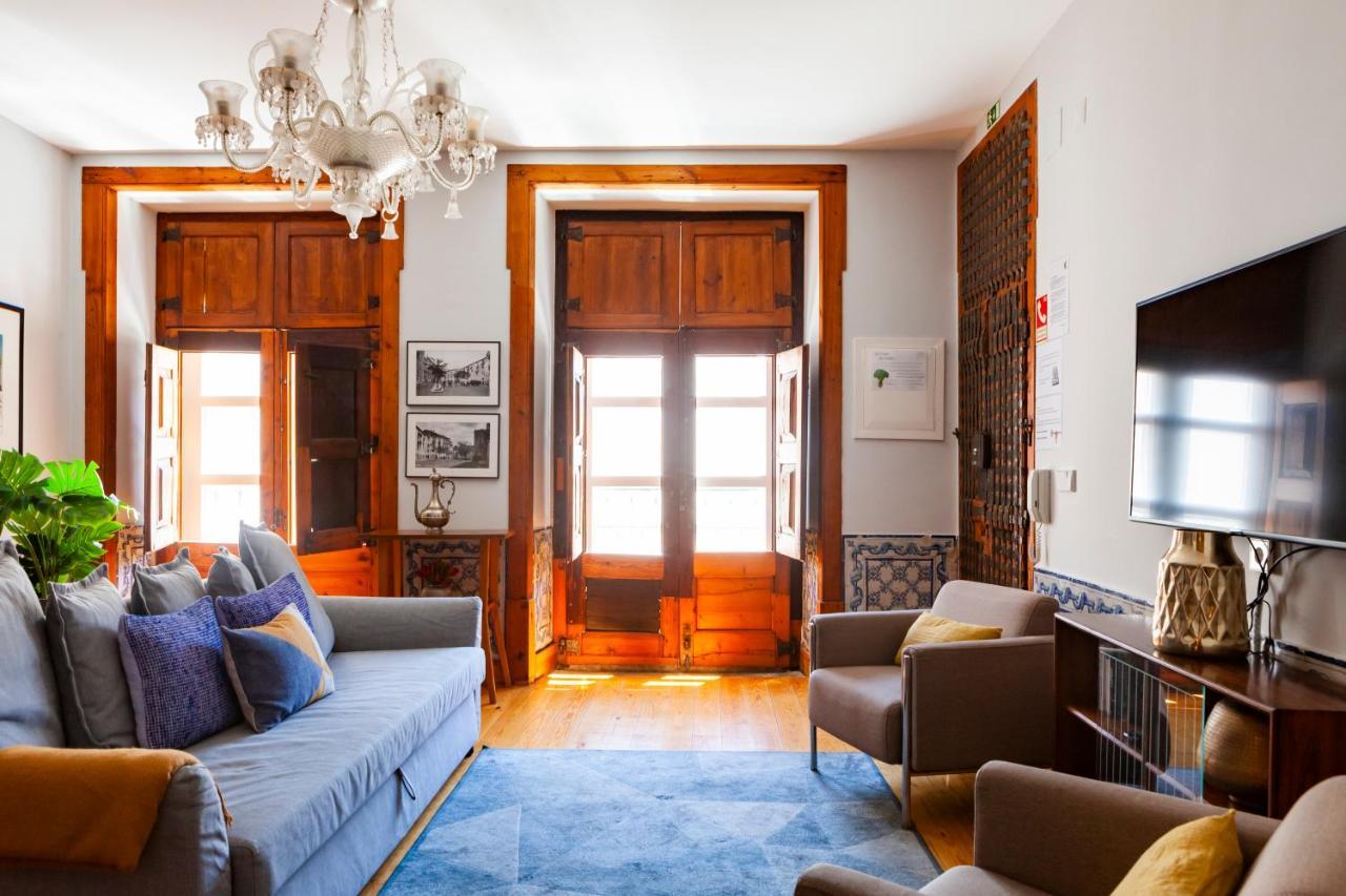 Alfama Terrace Apartment With Authentic XVIII Tiles And Historic Notes 3 Bedrooms & 2 Bathrooms Ac ลิสบอน ภายนอก รูปภาพ