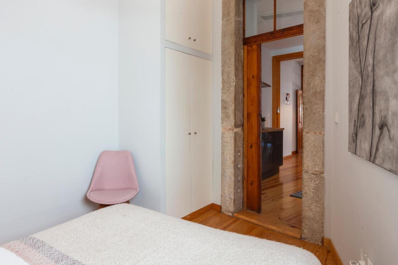 Alfama Terrace Apartment With Authentic XVIII Tiles And Historic Notes 3 Bedrooms & 2 Bathrooms Ac ลิสบอน ภายนอก รูปภาพ