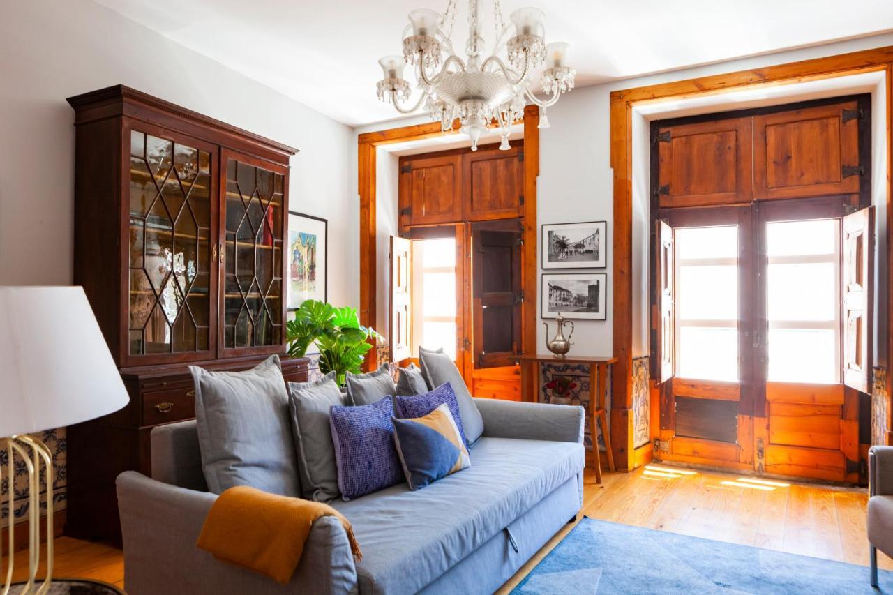 Alfama Terrace Apartment With Authentic XVIII Tiles And Historic Notes 3 Bedrooms & 2 Bathrooms Ac ลิสบอน ภายนอก รูปภาพ