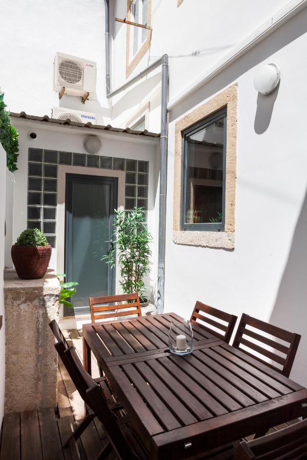 Alfama Terrace Apartment With Authentic XVIII Tiles And Historic Notes 3 Bedrooms & 2 Bathrooms Ac ลิสบอน ภายนอก รูปภาพ