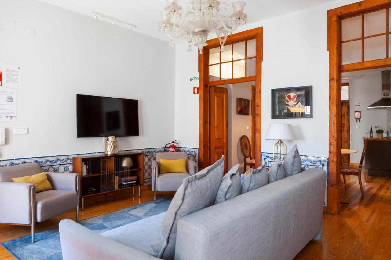 Alfama Terrace Apartment With Authentic XVIII Tiles And Historic Notes 3 Bedrooms & 2 Bathrooms Ac ลิสบอน ภายนอก รูปภาพ