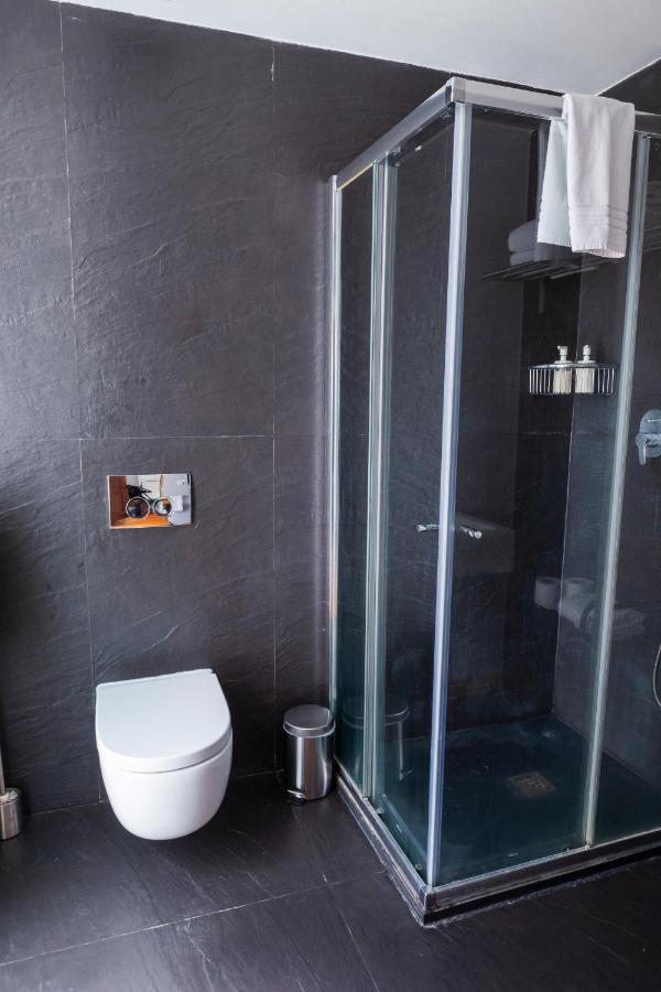 Alfama Terrace Apartment With Authentic XVIII Tiles And Historic Notes 3 Bedrooms & 2 Bathrooms Ac ลิสบอน ภายนอก รูปภาพ
